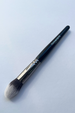 Load image into Gallery viewer, Tapered Concealer Brush
